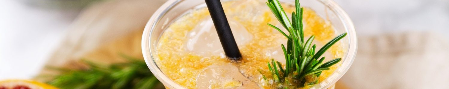 Vegware_concept_coldcups_PS06H-BLK_R360Y_grapefruit_cocktail_marble_portrait_angle