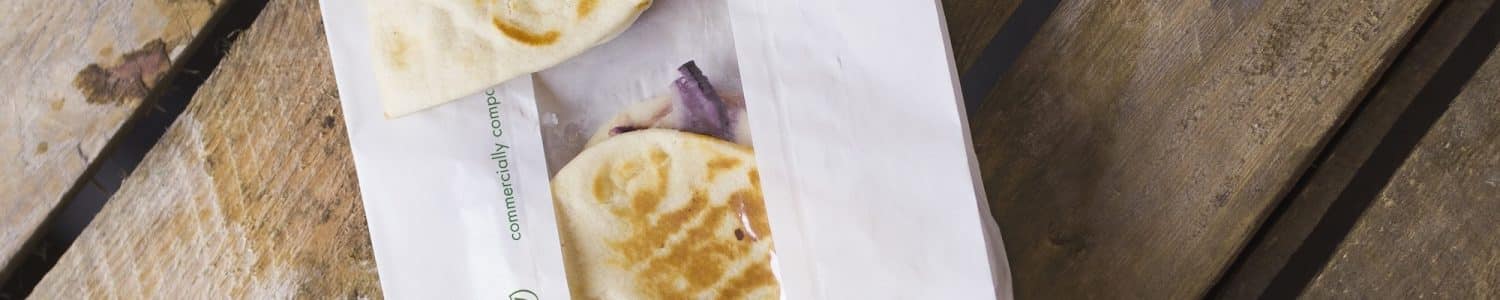 Vegware_concept_hotbagswraps_VGLW6_greenband_hot_sandwich_overhead_landscape