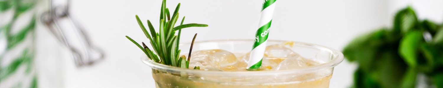 Vegware_concept_straws_PS08-GS_R360Y-VW_grapefruit_cocktail_marble_board_portrait